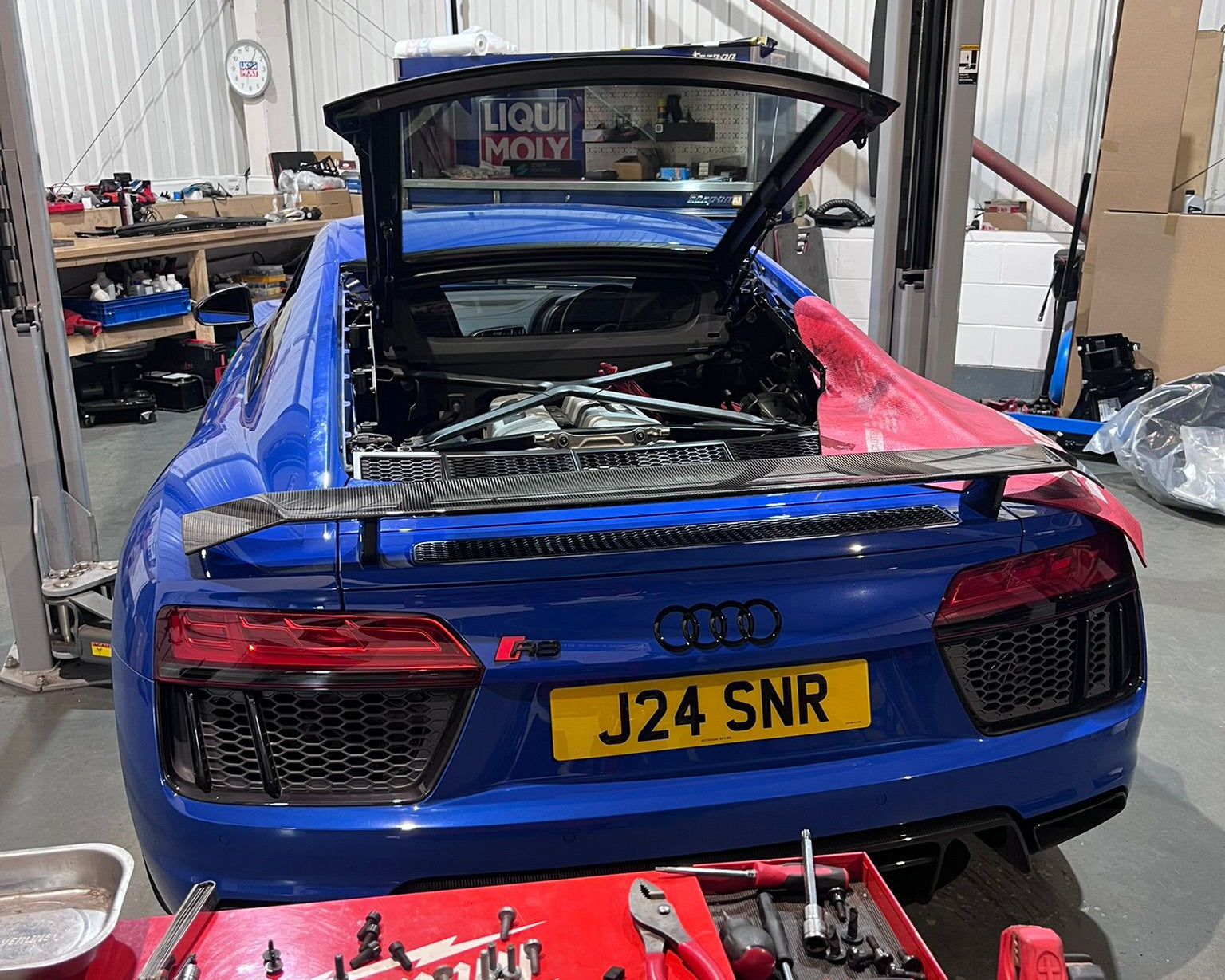 Audi R8 V10+ 2016 Major service and drivetrain fluid service
